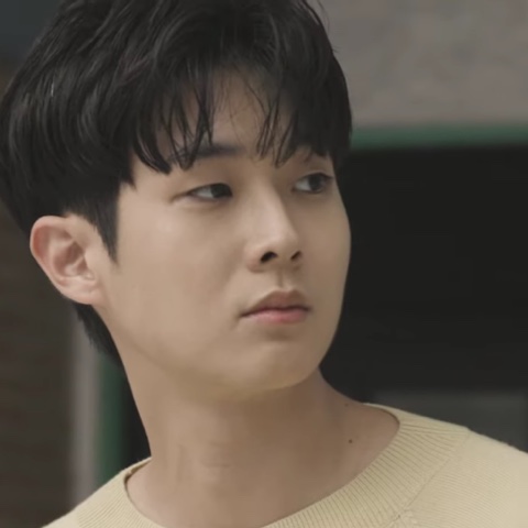 최우식 프로필