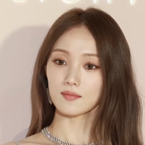 이성경 프로필
